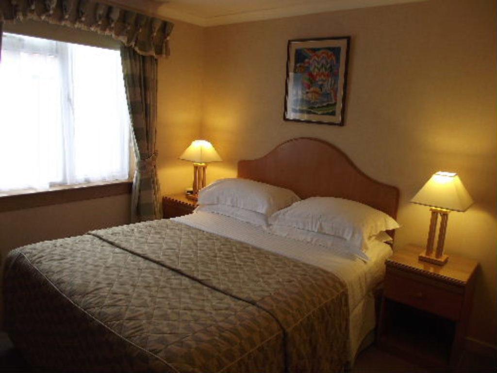 Whin Park Guest House Largs Zewnętrze zdjęcie